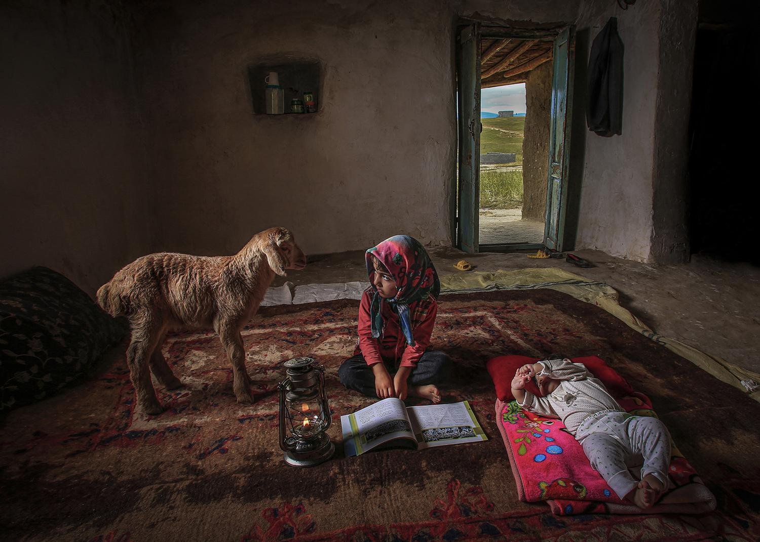 Nomad girl by Mohsen Kaboli