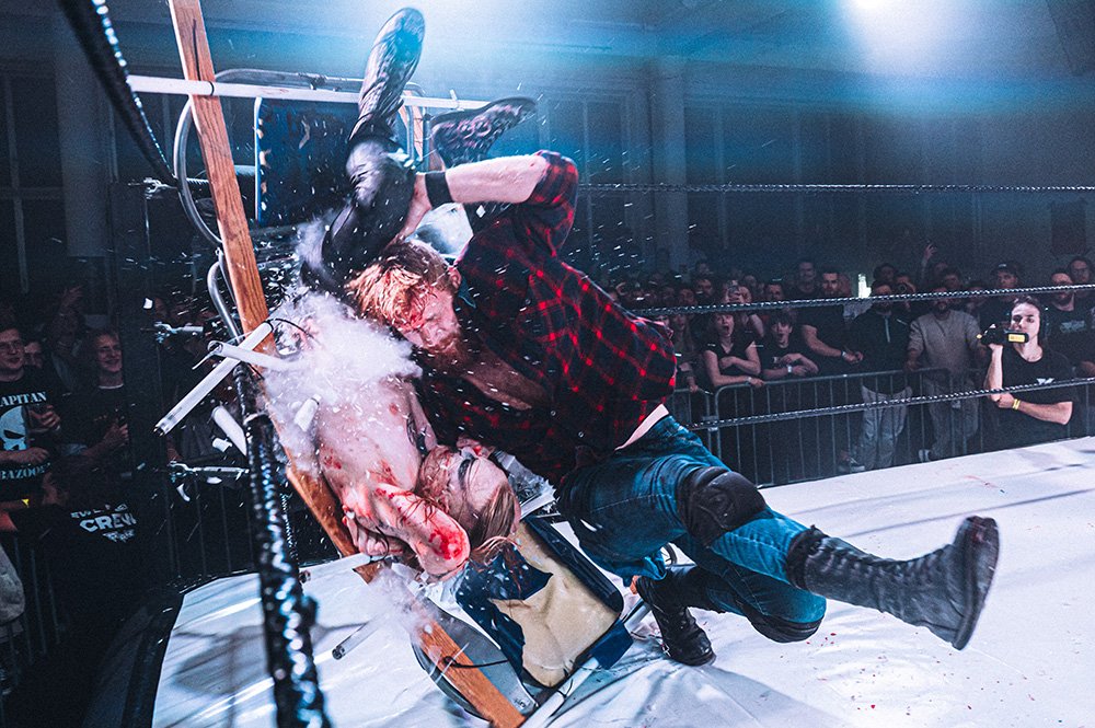 Hardcore wrestling by Bartosz Matenko
